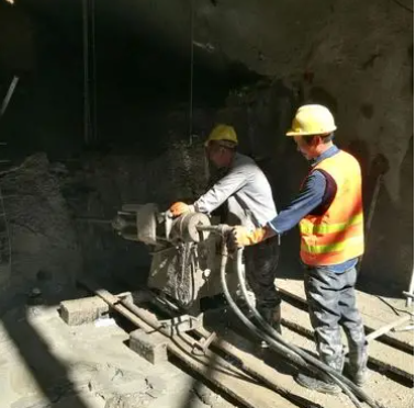 阿荣水下抗分散灌浆料特点 水下不分散注浆料介绍